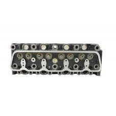 Головка блока 11041-10H00 двигателя Nissan SD25. Головка блока 11041-10H00 двигателя Nissan SD25.