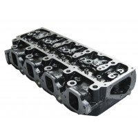 Головка блока 11039-40K00 двигателя Nissan TD27. Головка блока 11039-40K00 двигателя Nissan TD27.